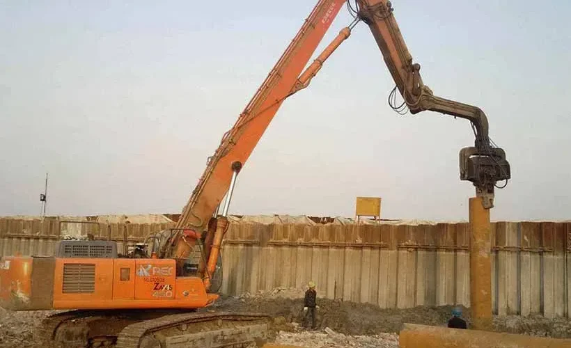 ساخت سوله صنعتی با تکنیک شمع‌کوبی